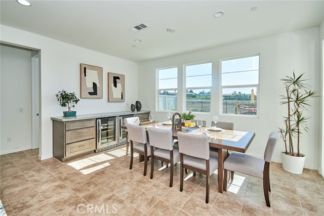 Detail Gallery Image 15 of 44 For 34955 S Serano Sq, Yucaipa,  CA 92399 - 5 Beds | 4 Baths