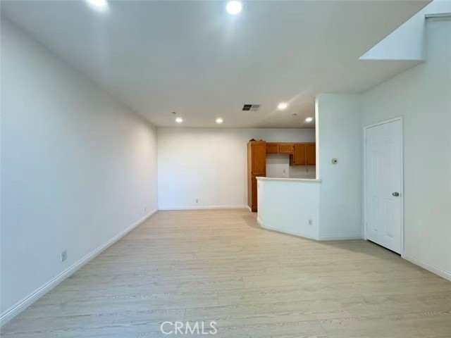 1505 elk grove, Irvine CA: https://media.crmls.org/medias/30ae9bba-17ac-4e11-8ecb-efcacd9581bd.jpg