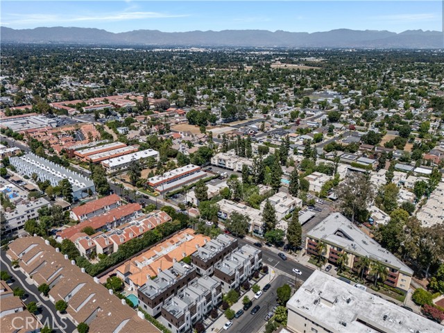 Detail Gallery Image 30 of 32 For 5700 Etiwanda Ave #105,  Tarzana,  CA 91356 - 3 Beds | 2 Baths