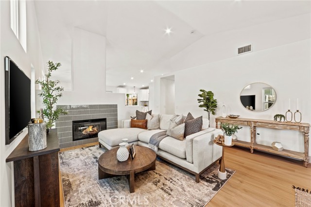 Detail Gallery Image 4 of 33 For 39535 Bainbridge, Murrieta,  CA 92563 - 3 Beds | 2 Baths