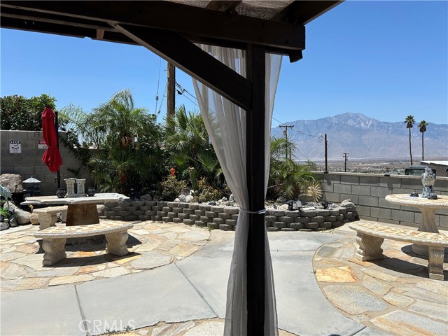 9830 Mesquite Avenue, Desert Hot Springs CA: https://media.crmls.org/medias/30af81c1-f0f4-468b-bc03-8d749daeb04c.jpg