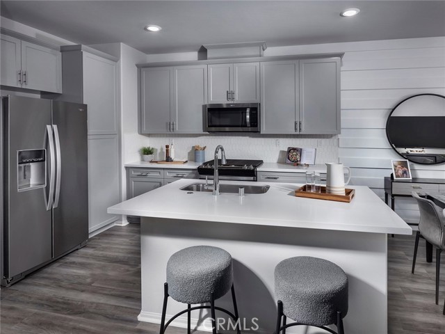 209 Aurora Lane, Pomona CA: https://media.crmls.org/medias/30b06e44-6f54-4a7a-8dd3-f4ce8396d60c.jpg