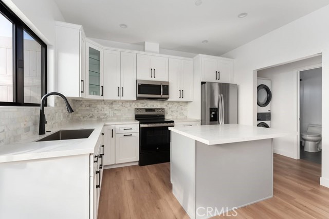 Front Image Thumbnail for CRSR26065977