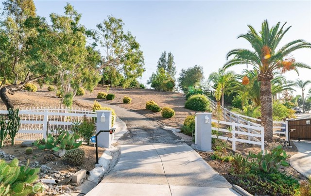 1581 Sycamore Drive, Fallbrook, California 92028, 4 Bedrooms Bedrooms, ,2 BathroomsBathrooms,Residential rental,For Sale,Sycamore Drive,TR24096970