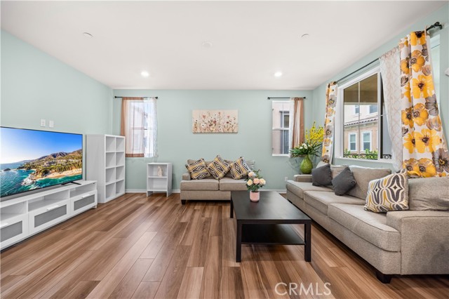 8254 Traveller Street, Chino CA: https://media.crmls.org/medias/30b1877e-4f13-483f-abbf-c0dffe1d597d.jpg