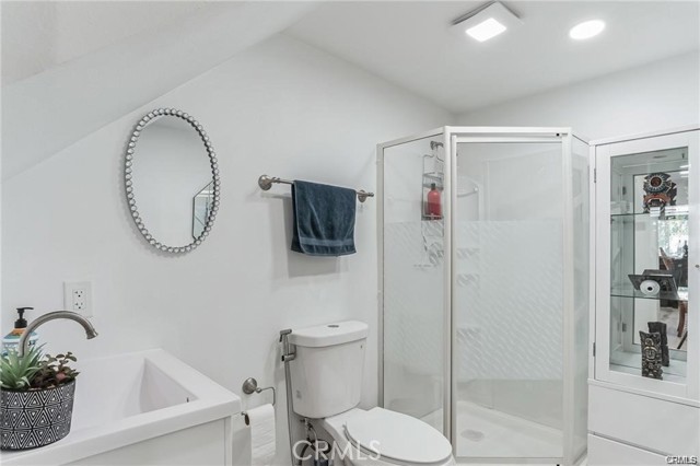 Detail Gallery Image 12 of 47 For 22819 Mariano St, Woodland Hills,  CA 91367 - – Beds | – Baths