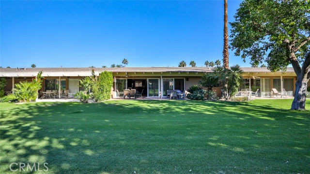 49171 Washington Street, La Quinta CA: https://media.crmls.org/medias/30b1f281-9452-411d-9801-cefdca77442c.jpg