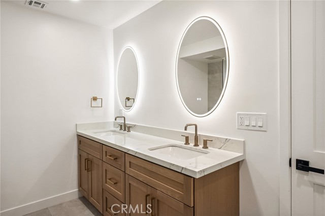 4702 Kraft Avenue, Valley Village, California 91602, 3 Bedrooms Bedrooms, ,3 BathroomsBathrooms,Residential Lease,For Rent,4702 Kraft Avenue,CRSR25155544