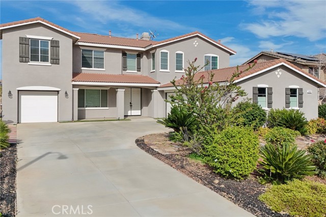 Detail Gallery Image 4 of 73 For 1659 via Sevilla St, Corona,  CA 92881 - 6 Beds | 4 Baths