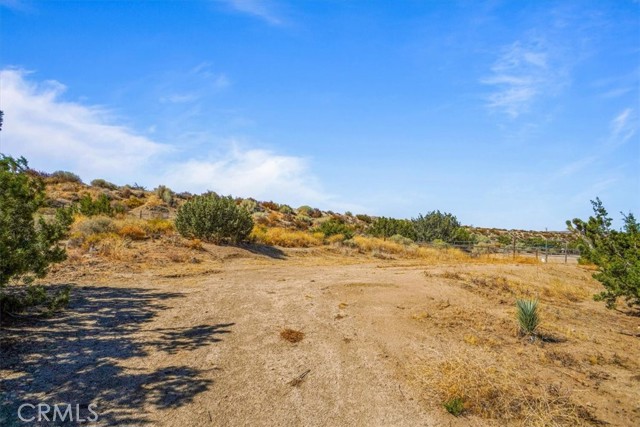 Detail Gallery Image 25 of 27 For 12332 E Avenue X, Pearblossom,  CA 93553 - 4 Beds | 3 Baths