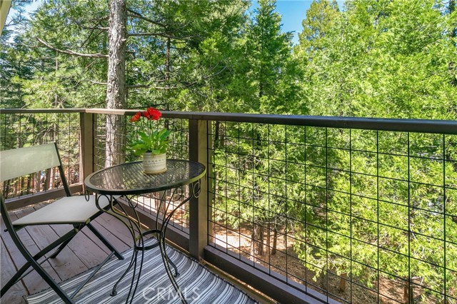 Detail Gallery Image 26 of 34 For 568 Grass Valley Rd, Lake Arrowhead,  CA 92352 - 4 Beds | 2 Baths