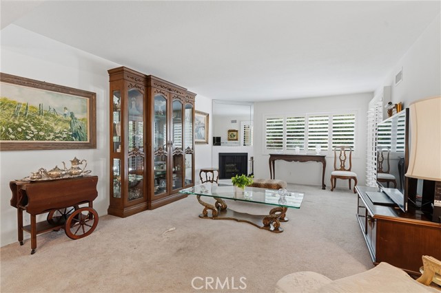 21650 Burbank, 203 photo 9