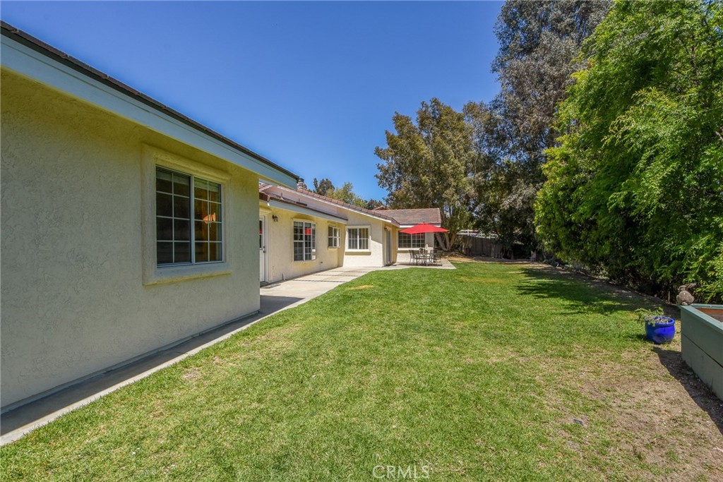 MLS #OC25098345 img 12