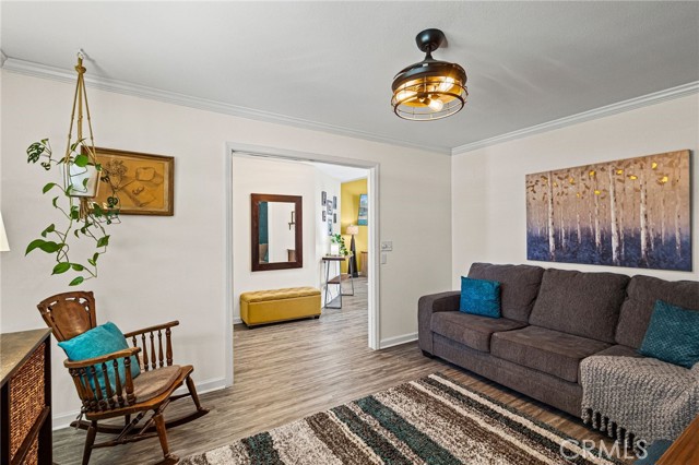 204 Crater Lake Drive, Chico CA: https://media.crmls.org/medias/30b59189-8c70-4ea6-9536-ce1fde9395ae.jpg