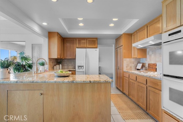 29127 Covecrest Drive, Rancho Palos Verdes CA: https://media.crmls.org/medias/30b5a11b-eefa-498b-9fda-6958c253322f.jpg