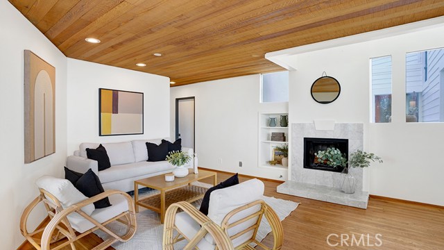 741 Marlin, Laguna Beach CA: https://media.crmls.org/medias/30b5ad25-b194-4d5e-868c-bf1f83e3aa1e.jpg