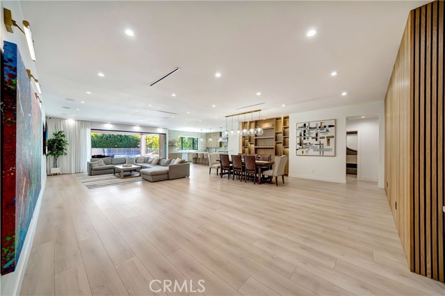 Detail Gallery Image 9 of 72 For 5355 Aldea Ave, Encino,  CA 91316 - 5 Beds | 5/1 Baths