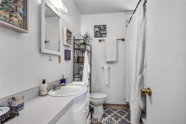 8748 Sylmar Avenue, Panorama City CA: https://media.crmls.org/medias/30b63256-70e2-4587-ac2a-24c4ba5713be.jpg