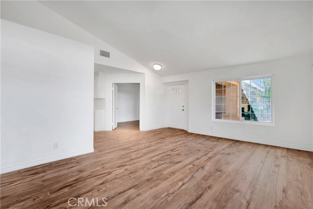 Detail Gallery Image 9 of 44 For 2031 Thomas Dr, Lancaster,  CA 93535 - 5 Beds | 2 Baths