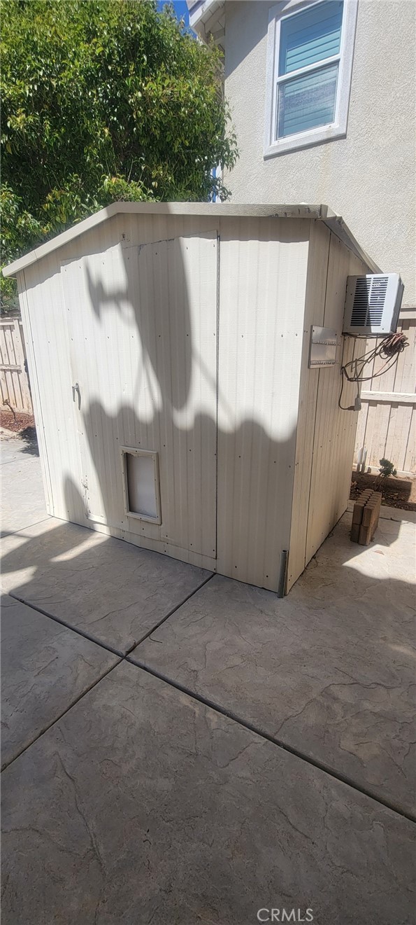 32023 Cottage Glen Drive, Lake Elsinore CA: https://media.crmls.org/medias/30b6ca3e-3c00-42dc-b7ec-891135c27a1e.jpg