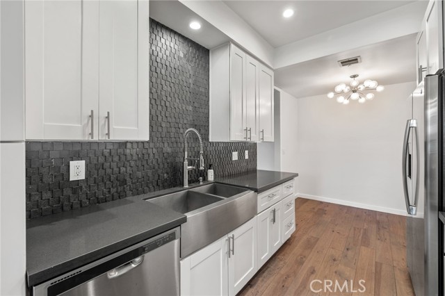 Detail Gallery Image 7 of 28 For 311 Bora Bora #213,  Marina Del Rey,  CA 90292 - 3 Beds | 2 Baths