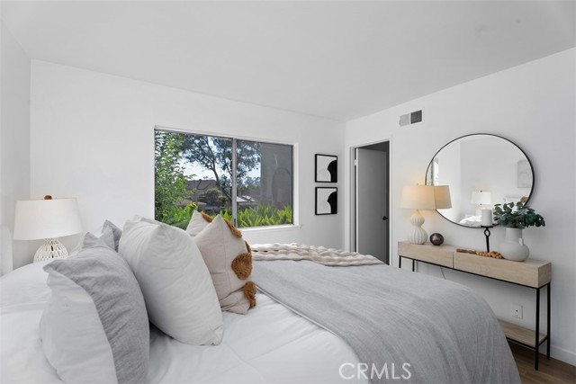 3215 Stonewood Court, Fullerton CA: https://media.crmls.org/medias/30b706cf-da29-424e-bc7c-c166a0641ecb.jpg