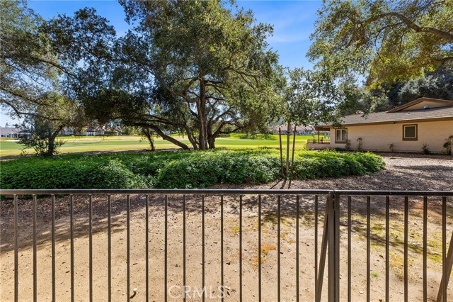 Detail Gallery Image 39 of 66 For 38260 Oaktree, Murrieta,  CA 92562 - 2 Beds | 2/1 Baths