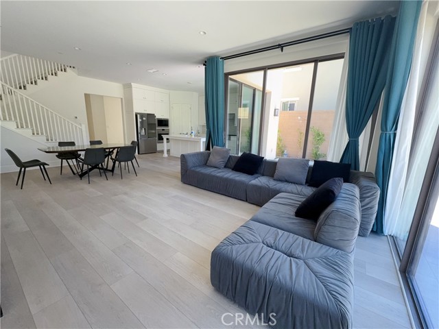 160 Statura, Irvine CA: https://media.crmls.org/medias/30b7ea8b-b4d9-474c-b229-0fd55ebe7d6f.jpg