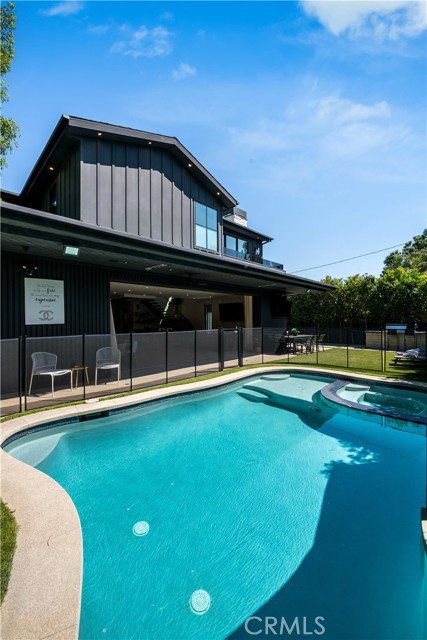 Detail Gallery Image 28 of 48 For 5517 Allott Ave, Sherman Oaks,  CA 91401 - 5 Beds | 6 Baths