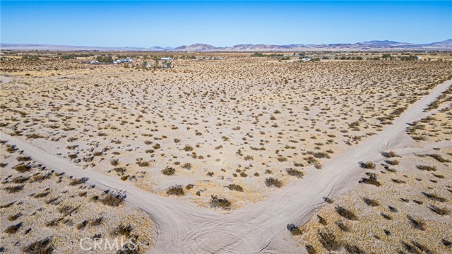 46300 Palos Verdes Road, Newberry Springs CA: https://media.crmls.org/medias/30b88d41-57af-4086-8f94-e33a18eeca13.jpg