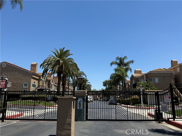 3119 Milano, Ontario CA: https://media.crmls.org/medias/30b91f9f-c8b8-4652-b520-14f00ef4dd48.jpg