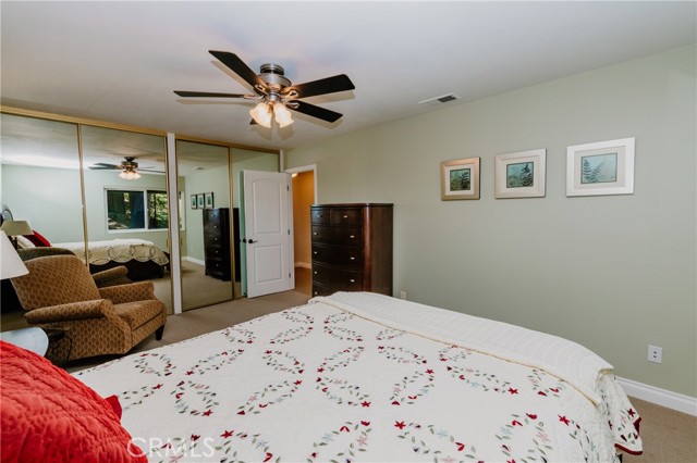 Detail Gallery Image 15 of 27 For 195 Rockledge, Lake Arrowhead,  CA 92352 - 2 Beds | 2 Baths