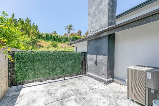 17465 Tuscan Drive, Granada Hills CA: https://media.crmls.org/medias/30b9c8c2-9bef-4b3a-bd69-16927dca614b.jpg