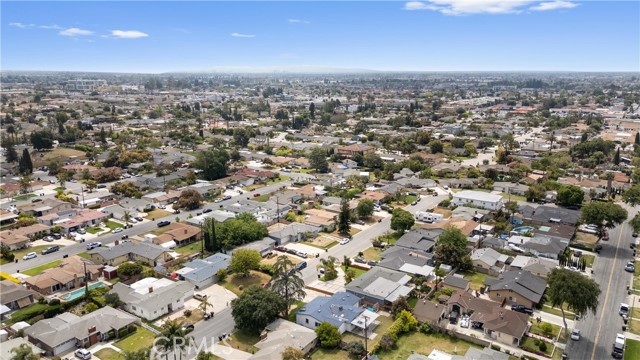 12611 Loraleen Street, Garden Grove CA: https://media.crmls.org/medias/30b9f941-8bb0-4bc7-9d6f-07b763a84727.jpg
