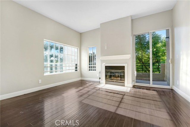 Detail Gallery Image 3 of 26 For 6140 Monterey #406,  Los Angeles,  CA 90042 - 2 Beds | 2 Baths