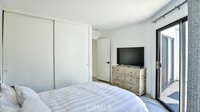 5739 E Stillwater Avenue, Orange CA: https://media.crmls.org/medias/30ba9d0e-6863-44c3-8b80-be2eb72ac994.jpg