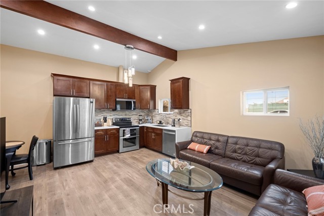 13988 Raven Street, Sylmar CA: https://media.crmls.org/medias/30bad87b-0d83-43fb-ac8d-206f132df23e.jpg