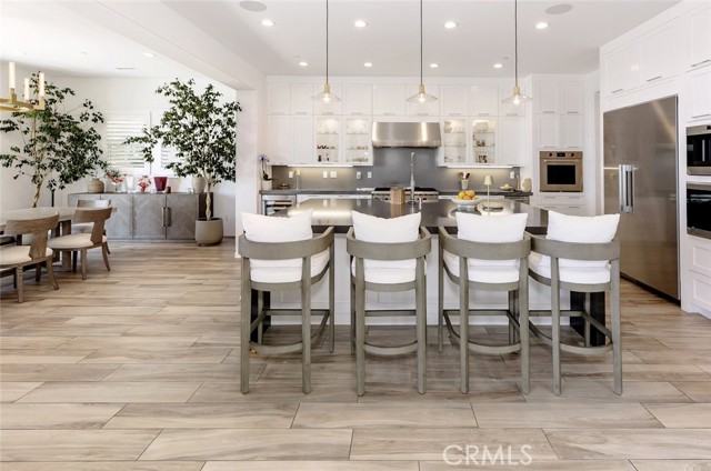 Detail Gallery Image 23 of 69 For 20300 W Windsor Ln, Northridge,  CA 91326 - 5 Beds | 6 Baths