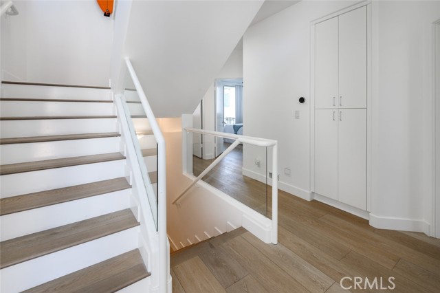 Detail Gallery Image 9 of 53 For 216 23rd St, Manhattan Beach,  CA 90266 - 4 Beds | 3 Baths