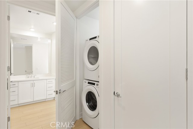 Detail Gallery Image 22 of 64 For 3700 Rivington, Irvine,  CA 92612 - 2 Beds | 2/1 Baths