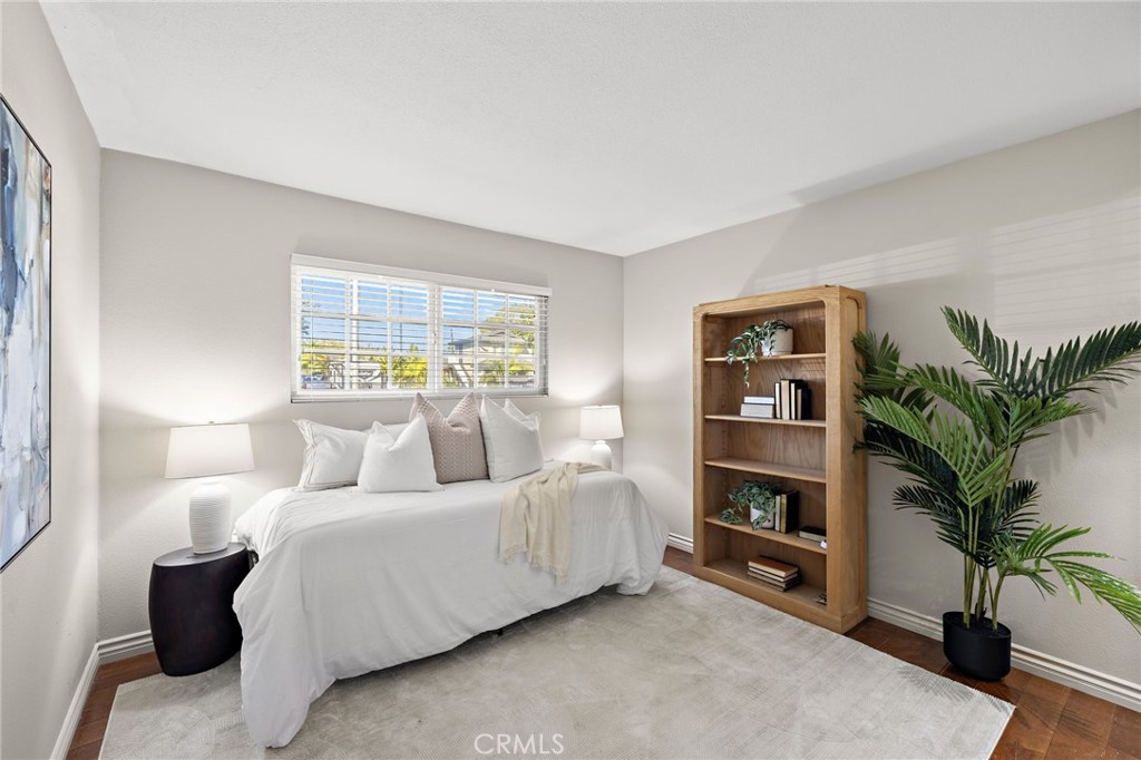 MLS #OC25247565 image #18