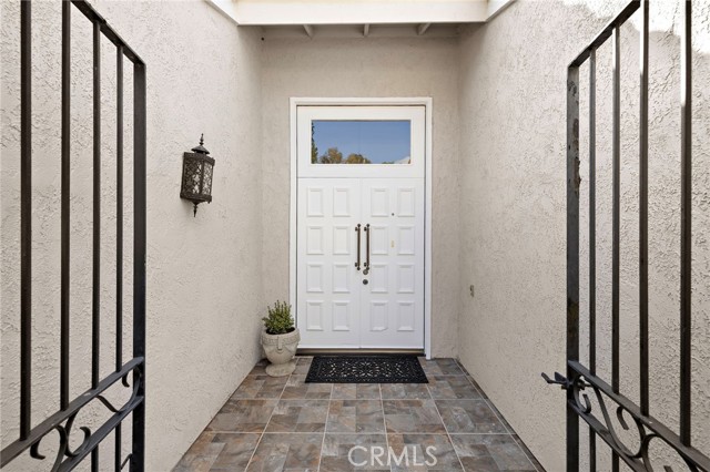 Detail Gallery Image 2 of 32 For 5215 Elvira, Laguna Woods,  CA 92637 - 3 Beds | 2 Baths