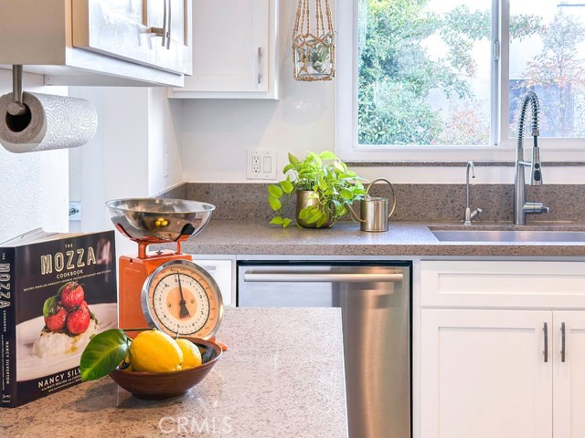 Detail Gallery Image 31 of 71 For 1927 W 84th Pl, Los Angeles,  CA 90047 - 3 Beds | 2 Baths