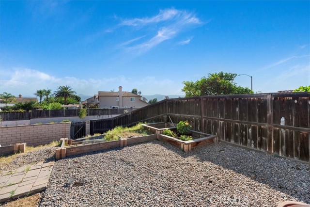 429 Colfax Circle, Corona CA: https://media.crmls.org/medias/30bd89b7-5edc-4ced-8bd7-caae07379072.jpg