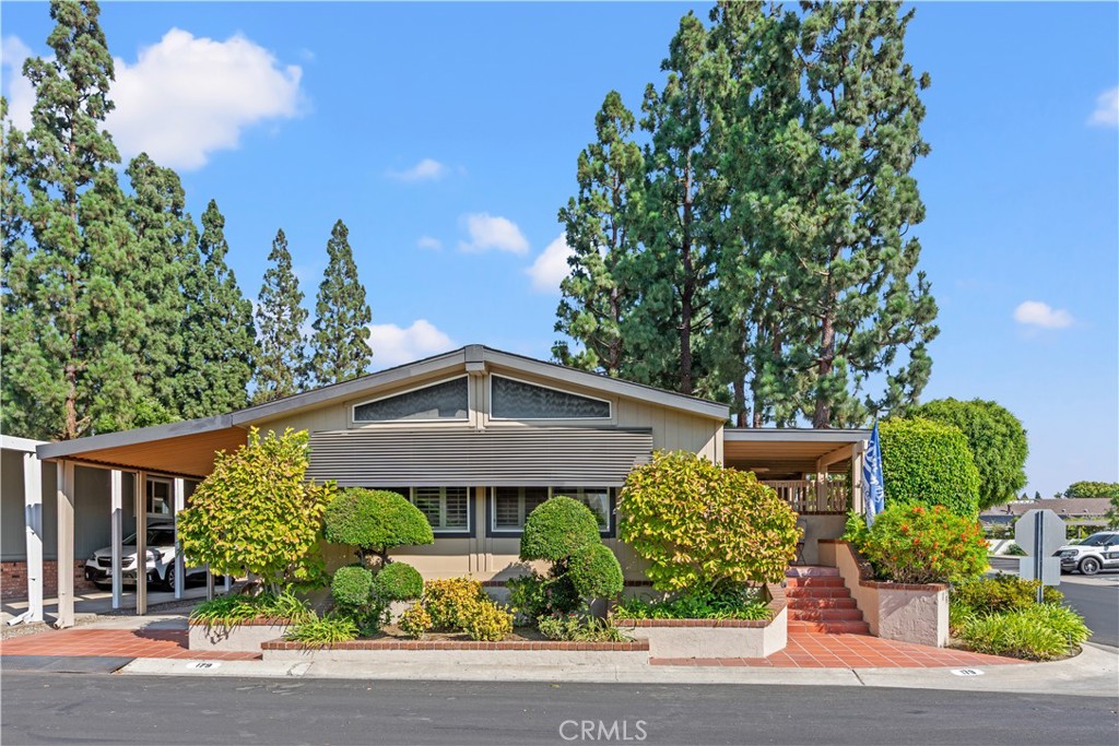5200 Irvine Boulevard #179