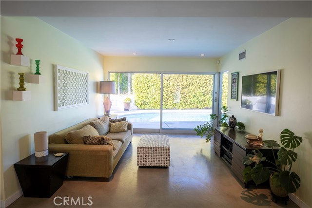 Detail Gallery Image 3 of 24 For 1101 San Luis Rey Dr, Glendale,  CA 91208 - 3 Beds | 2 Baths