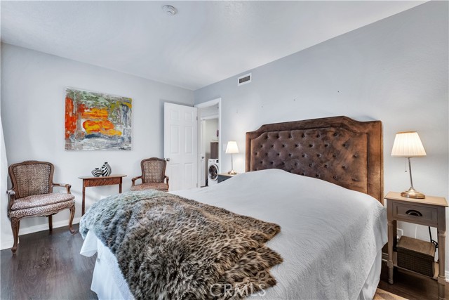 Detail Gallery Image 20 of 40 For 114 S Prospect #6,  Redondo Beach,  CA 90277 - 3 Beds | 2/1 Baths