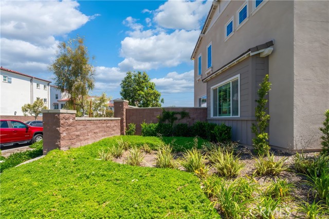 Detail Gallery Image 8 of 37 For 8713 Roving Pl, Chino,  CA 91708 - 4 Beds | 3/1 Baths