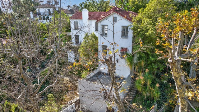 Detail Gallery Image 29 of 33 For 2329 N Edgemont, Los Angeles,  CA 90027 - 5 Beds | 3 Baths