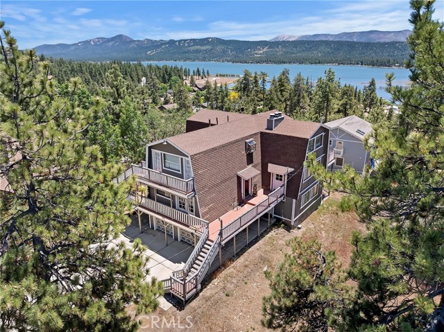 39325 Lodge Road, Fawnskin CA: https://media.crmls.org/medias/30c0383b-01b4-4c6f-92d2-00c8e27c6248.jpg